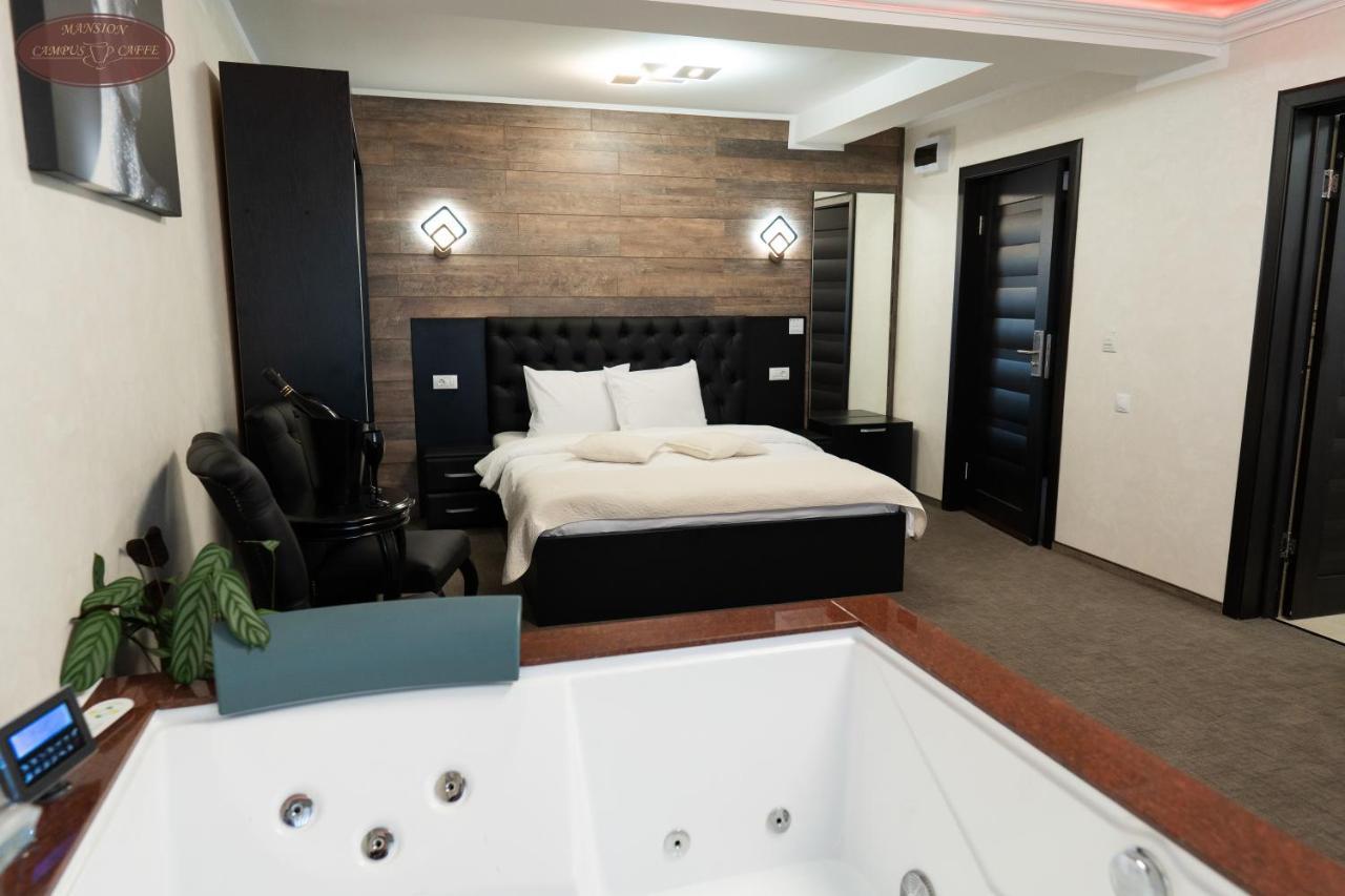 Отель Campus Caffe Mansion Бузэу Экстерьер фото